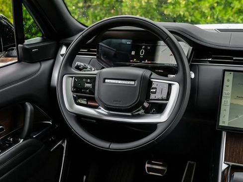 New 2026 Land Rover Range Rover Long Wheelbase SE AWD/4WD image 19