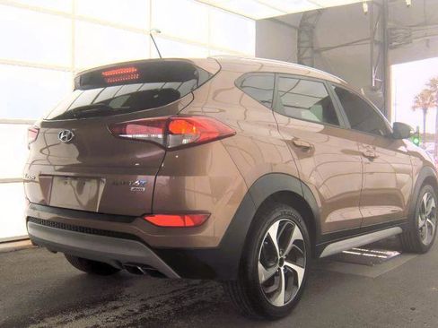 Used 2017 Hyundai Tucson Sport AWD/4WD image 3