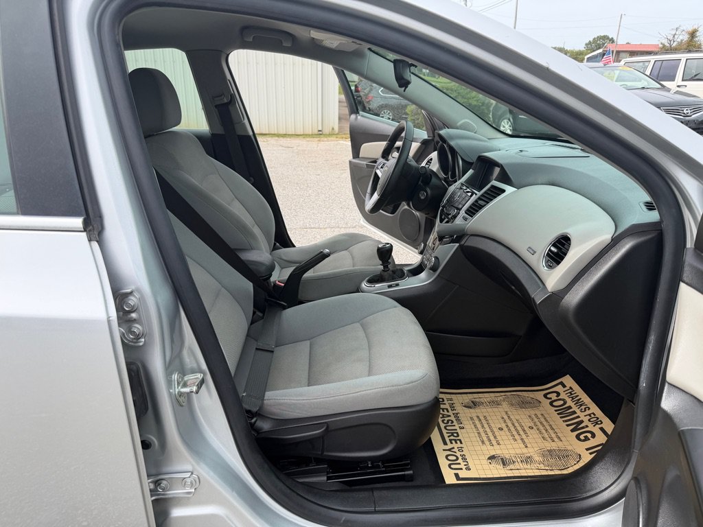 Used 2014 Chevrolet Cruze Eco FWD image 15