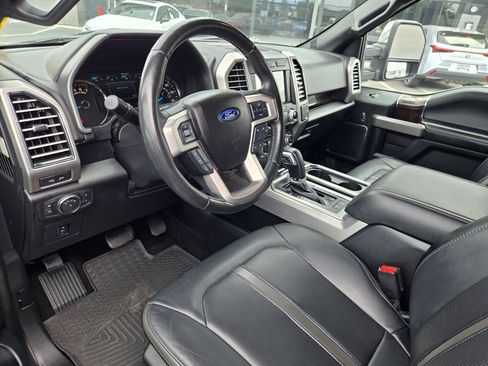 Used 2017 Ford F150 Platinum w/ Equipment Group 701A Luxury AWD/4WD image 10