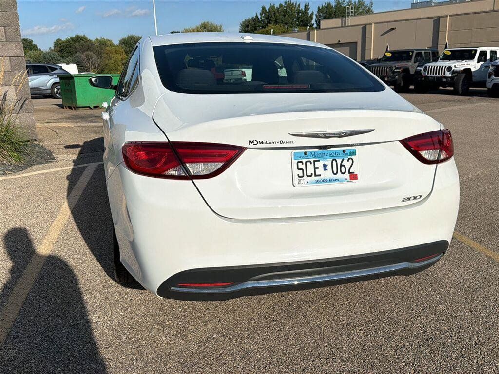 Used 2015 Chrysler 200 Limited w/ Convenience Group FWD image 9