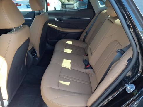 Certified 2025 Hyundai Sonata Limited FWD image 15