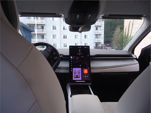 Used 2023 Fisker Ocean One AWD/4WD image 21