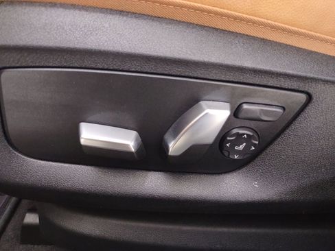 Certified 2023 BMW 530i 530i w/ Convenience Package image 12