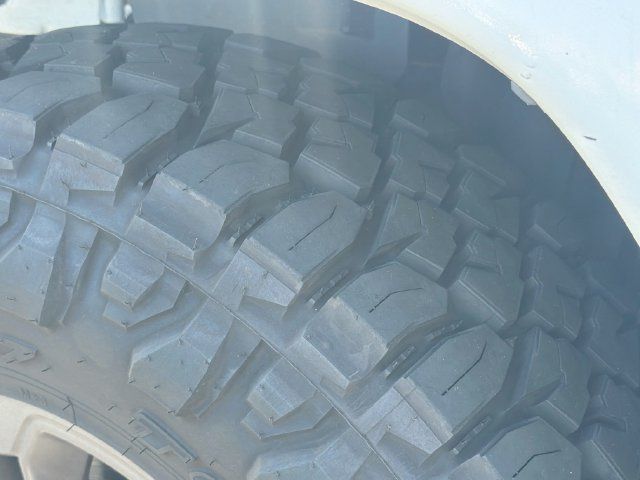 Used 2017 Jeep Wrangler Unlimited Sahara AWD/4WD image 10