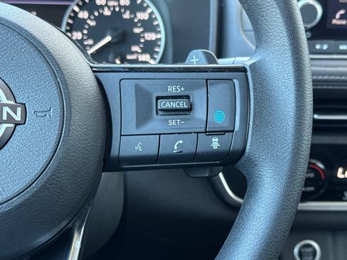 Certified 2023 Nissan Rogue SV image 28