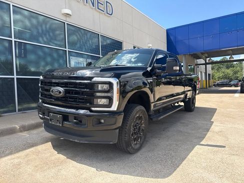 Used 2024 Ford F350 Lariat w/ Black Appearance Package AWD/4WD image 4