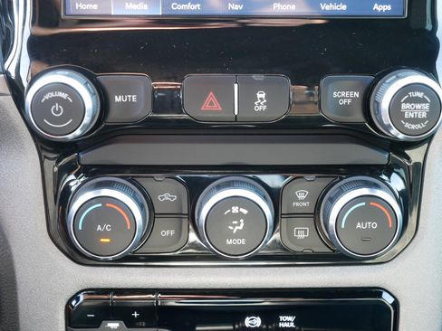 Used 2022 RAM 2500 Tradesman image 23