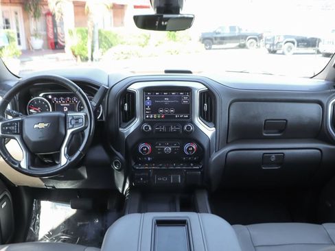 Used 2022 Chevrolet Silverado 1500 LTZ w/ LTZ Premium Package AWD/4WD image 26