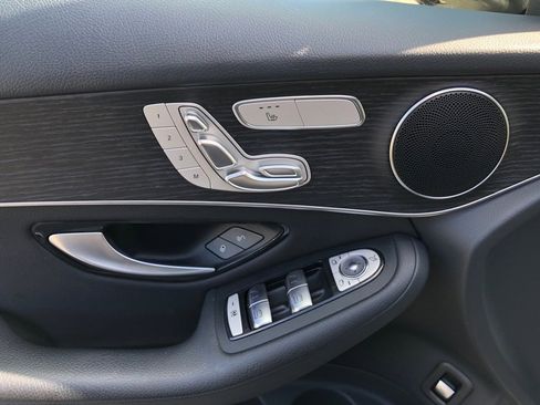 Used 2022 Mercedes-Benz GLC 300 4MATIC w/ Premium Package Lite image 12