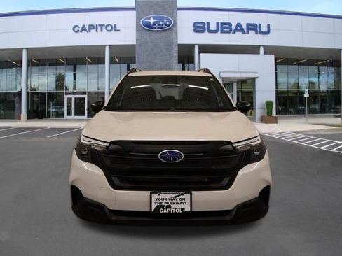 Used 2025 Subaru Forester AWD/4WD image 8