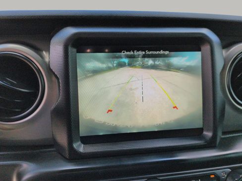 Used 2021 Jeep Wrangler Unlimited Sport AWD/4WD image 23