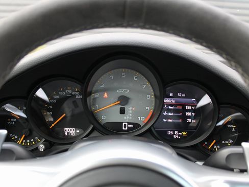 Used 2016 Porsche 911 GT3 image 19