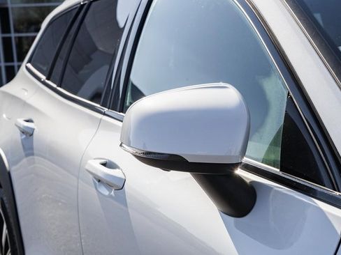 Certified 2024 Volvo V60 B5 Cross Country Ultimate image 15