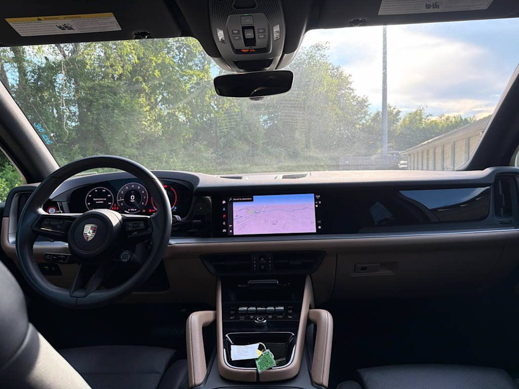 Certified 2024 Porsche Cayenne AWD/4WD image 49