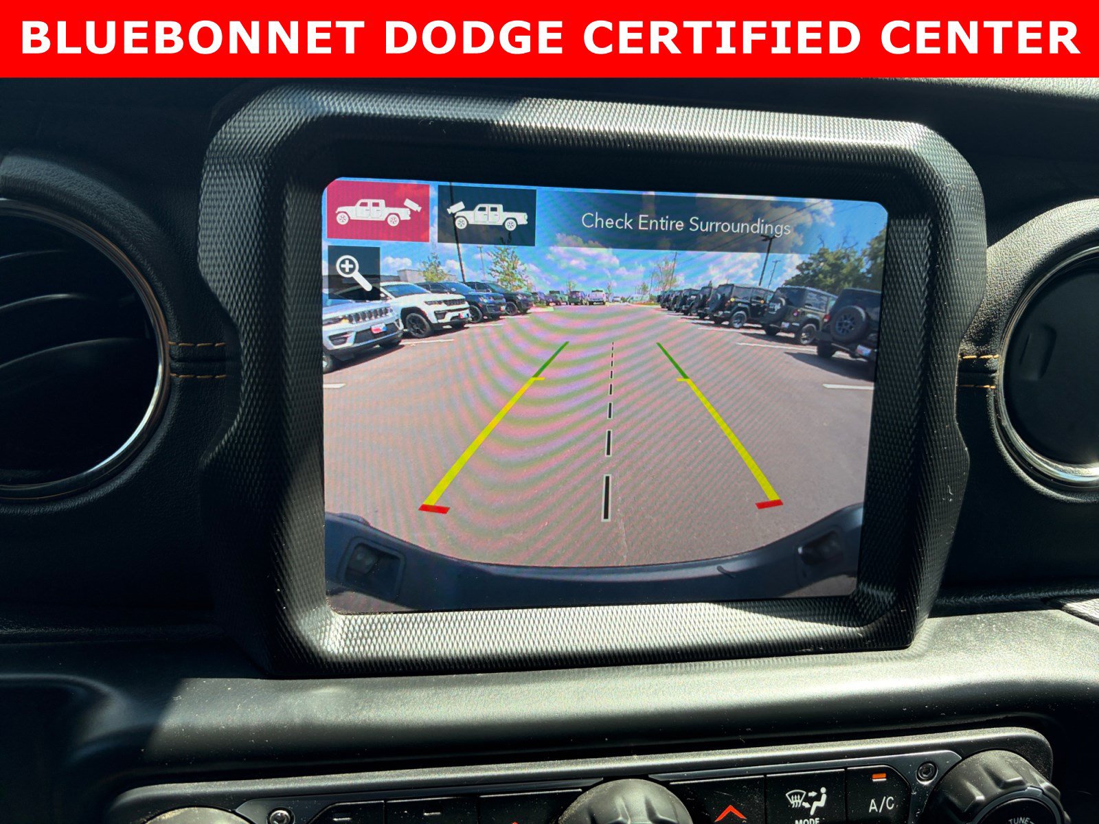 Used 2022 Jeep Gladiator Overland AWD/4WD image 16