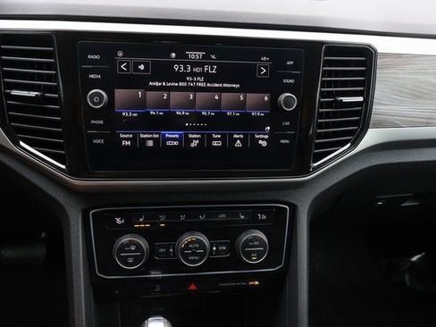 Certified 2023 Volkswagen Atlas Cross Sport SE image 23