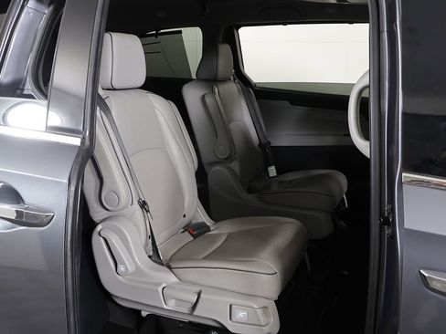 Used 2023 Honda Odyssey Elite image 32