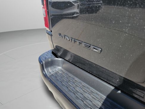 Used 2020 RAM 1500 Limited w/ Black Appearance Package AWD/4WD image 32