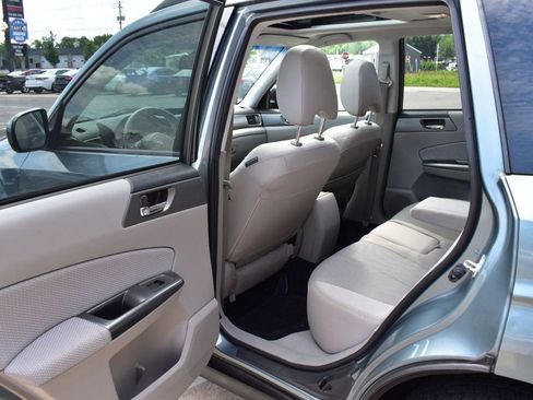 Used 2011 Subaru Forester 2.5X Premium w/ All-Weather Pkg AWD/4WD image 23