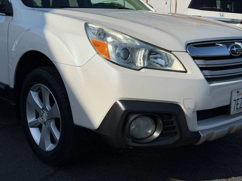 Used 2014 Subaru Outback 2.5i Premium AWD/4WD image 13