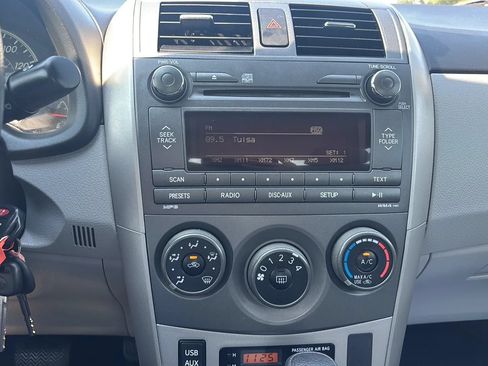 Used 2011 Toyota Corolla LE FWD image 28
