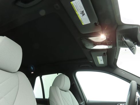 New 2026 BMW X5 sDrive40i w/ M Sport Package image 18