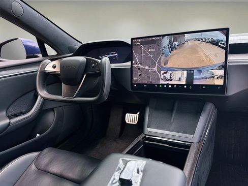 Used 2022 Tesla Model S image 9