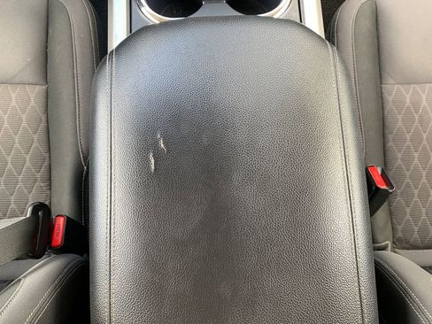 Used 2023 Nissan Titan SV w/ SV Convenience Package image 16