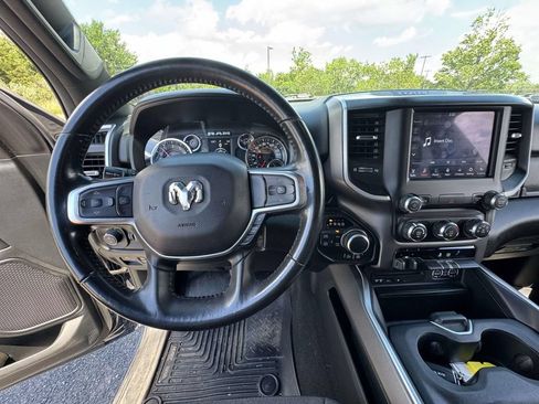 Used 2019 RAM 1500 Big Horn AWD/4WD image 2
