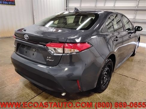 Used 2025 Toyota Corolla LE image 6