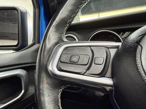 Used 2022 Jeep Wrangler Unlimited Sahara image 16