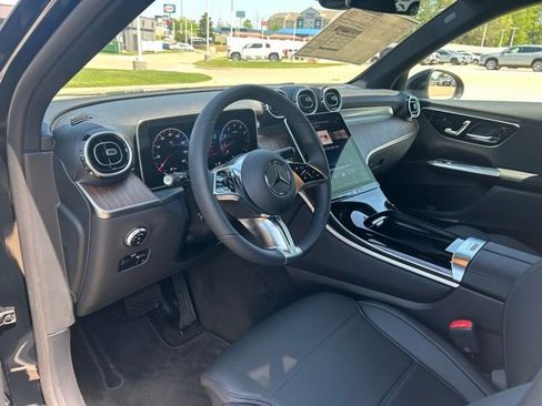 Used 2025 Mercedes-Benz GLC 300 image 10