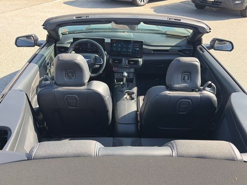 Used 2026 Ford Mustang Convertible RWD image 19