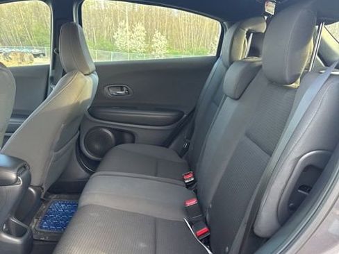 Used 2020 Honda HR-V Sport image 10