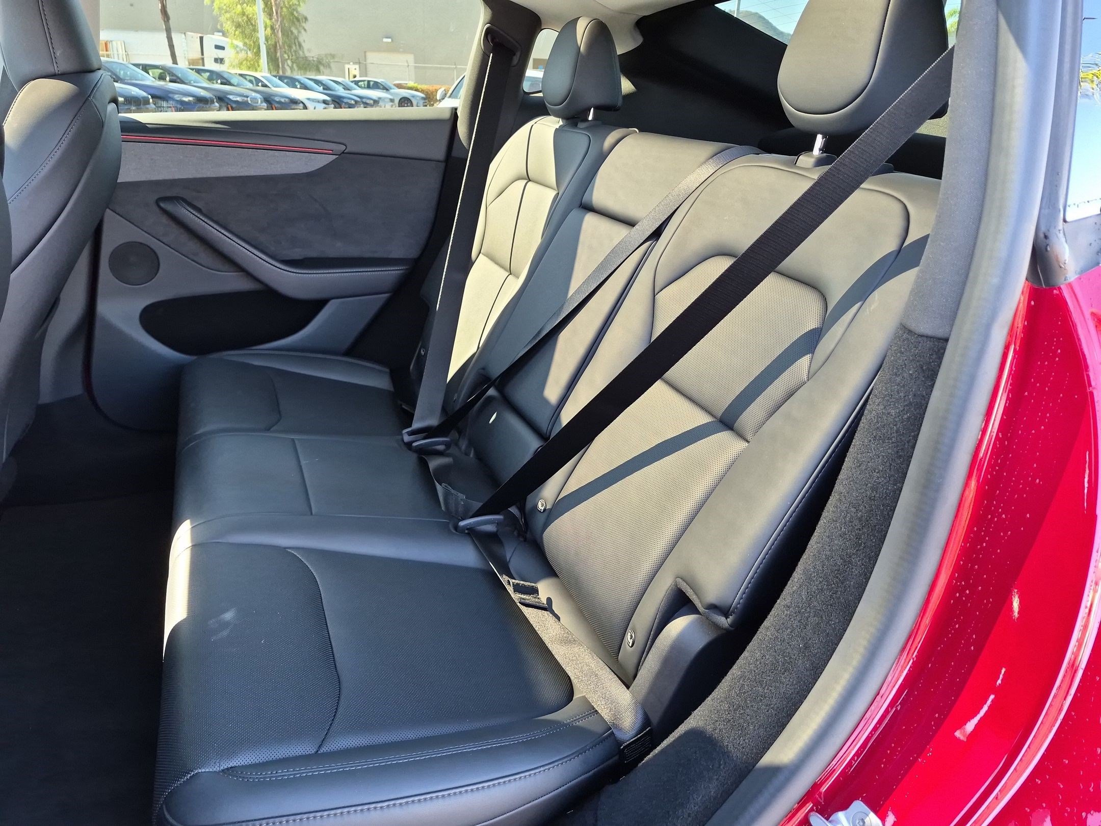 Used 2026 Tesla Model Y 2WD image 31
