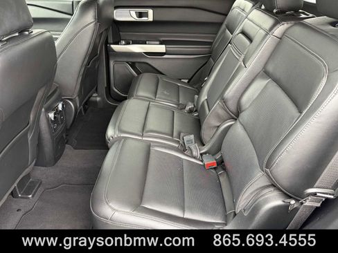 Used 2022 Ford Explorer Limited image 30