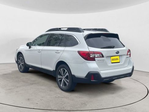 Used 2019 Subaru Outback 2.5i Limited AWD/4WD image 3
