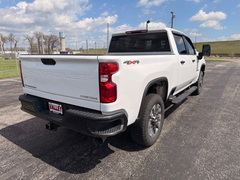 Used 2023 Chevrolet Silverado 2500 Custom w/ Custom Value Package AWD/4WD image 9