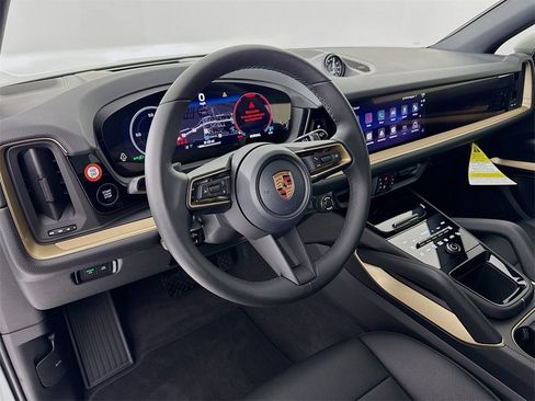 New 2026 Porsche Cayenne image 4