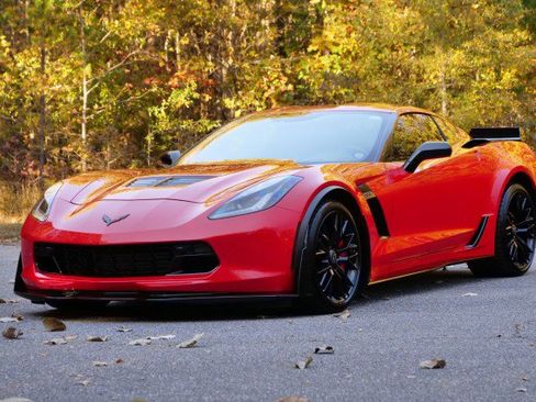 Used 2016 Chevrolet Corvette Z06 w/ 3LZ Preferred Equipment Group image 6