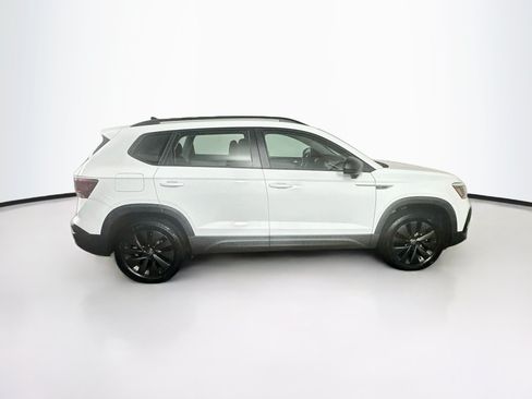 Used 2024 Volkswagen Taos S FWD image 10