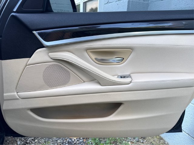 Used 2014 BMW 535i xDrive Sedan AWD/4WD image 25