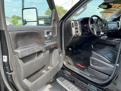 Used 2015 GMC Sierra 3500 Denali w/ Duramax Plus Package AWD/4WD image 26