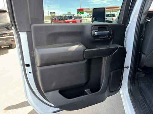 Used 2023 Chevrolet Silverado 3500 LT w/ Convenience Package AWD/4WD image 13