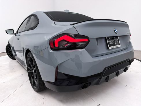 Used 2024 BMW 230i Coupe w/ Premium Package image 9