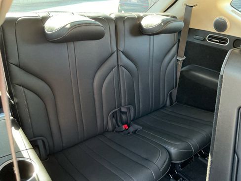 Used 2025 Genesis GV80 3.5T Advanced image 31