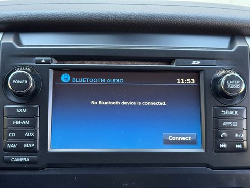 Used 2018 Nissan Titan SV w/ SV Convenience Package image 22