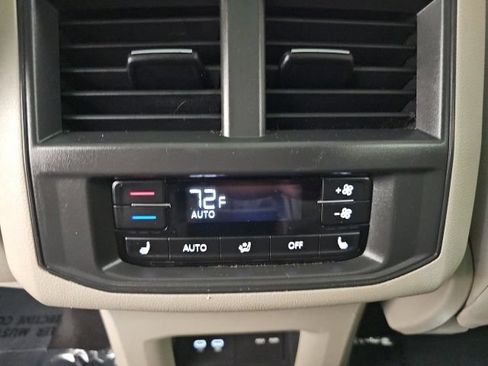 Used 2023 Volkswagen Atlas SEL Premium AWD/4WD image 32