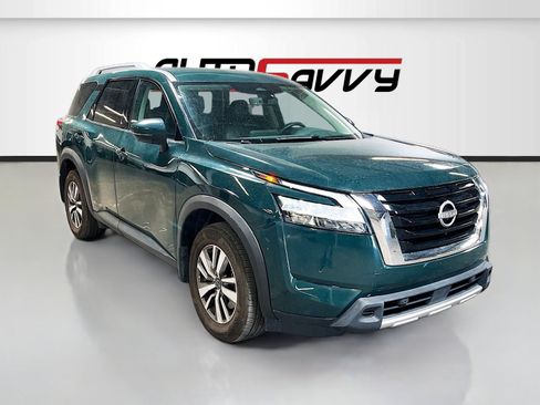 Used 2024 Nissan Pathfinder SL AWD/4WD image 1
